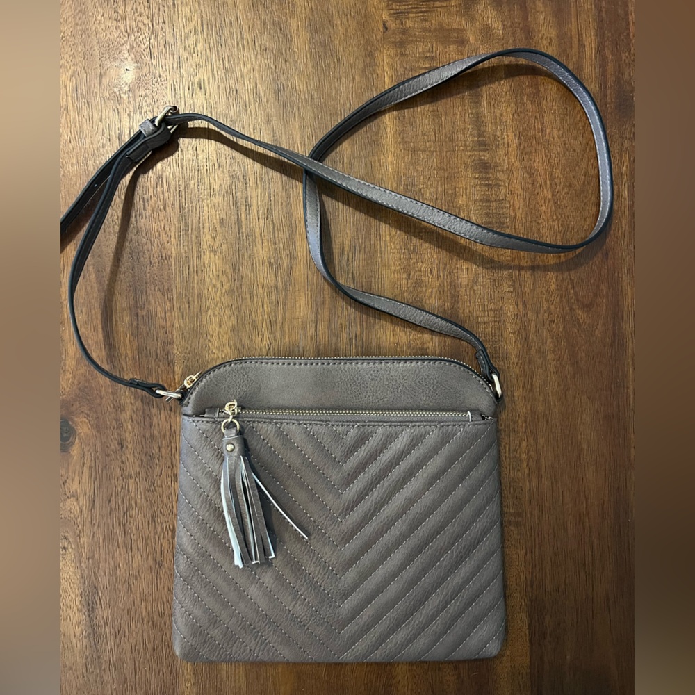 Chevron Quilted Crossbody NWOT